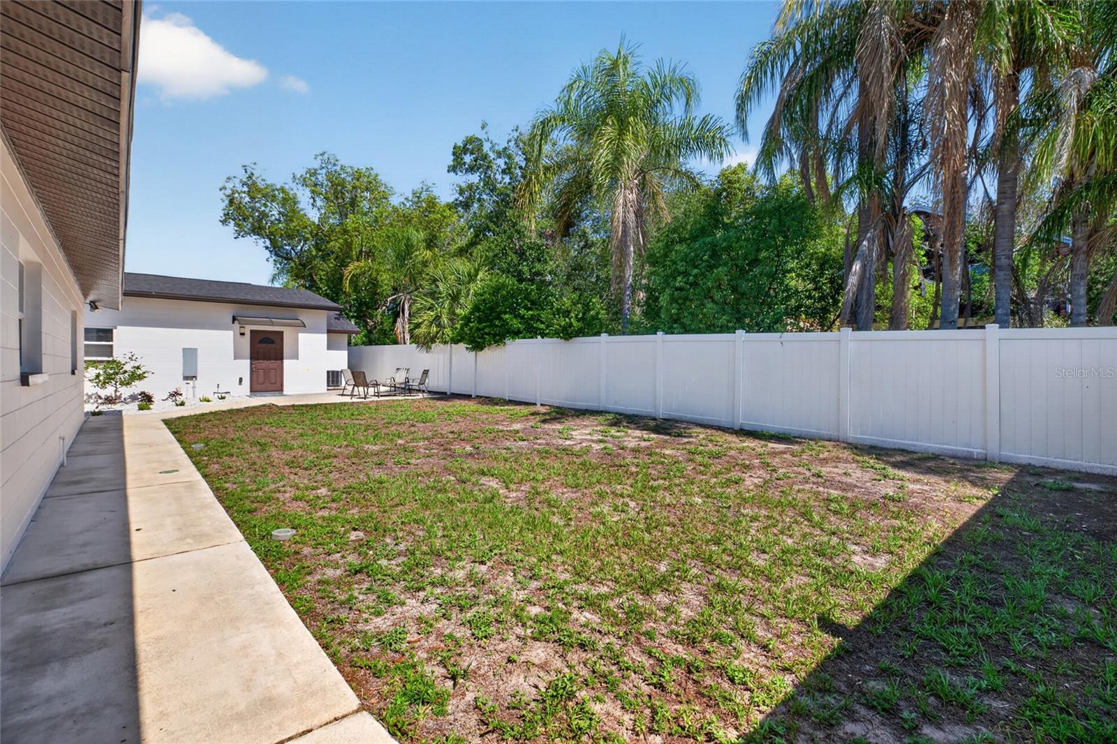 10402 N PAWNEE AVE, TAMPA, FL, 33617