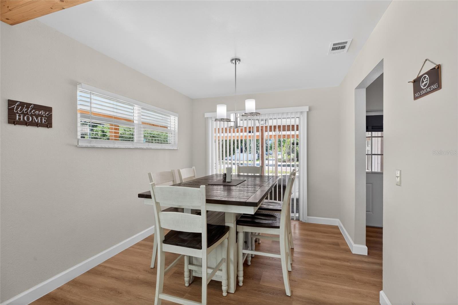 10402 N PAWNEE AVE, TAMPA, FL, 33617