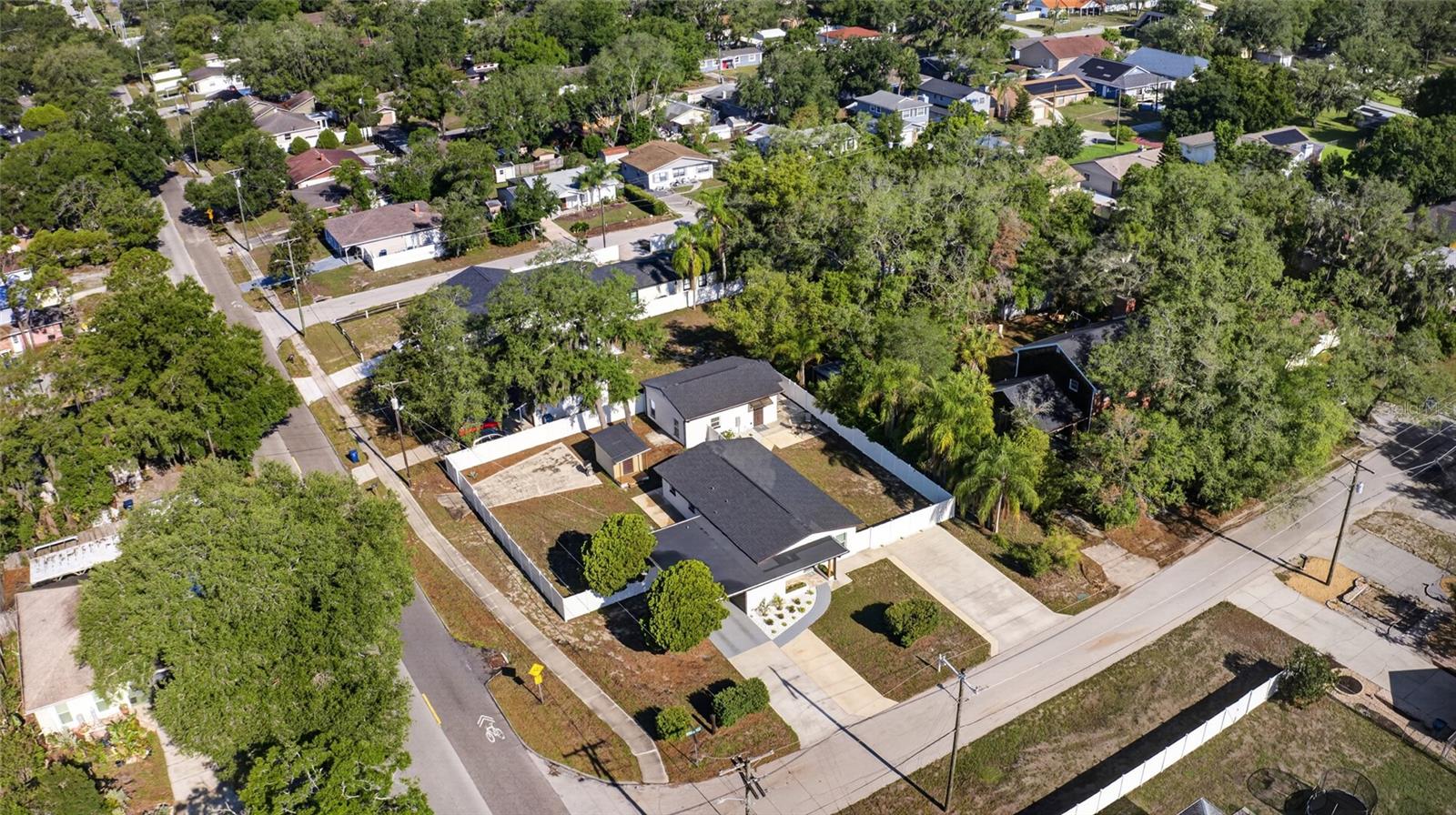 10402 N PAWNEE AVE, TAMPA, FL, 33617