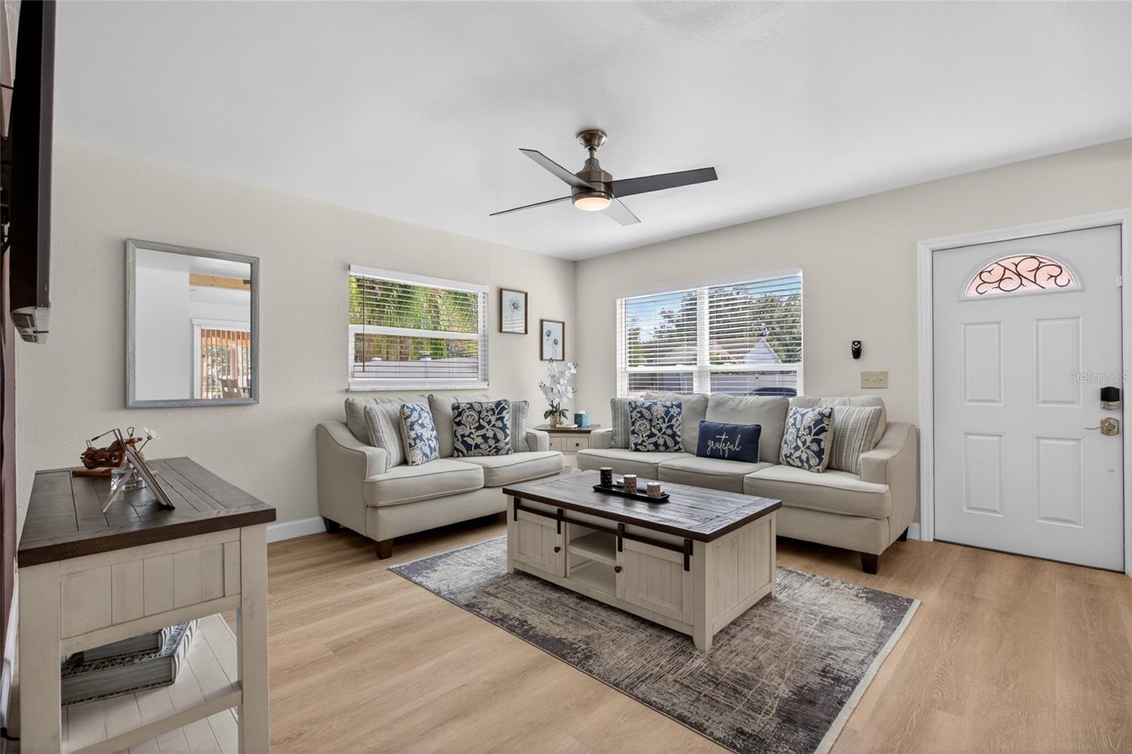 10402 N PAWNEE AVE, TAMPA, FL, 33617