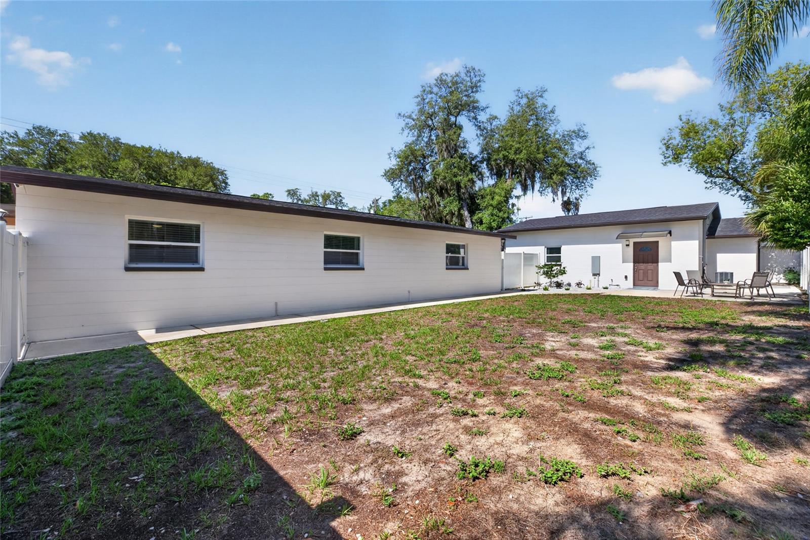 10402 N PAWNEE AVE, TAMPA, FL, 33617