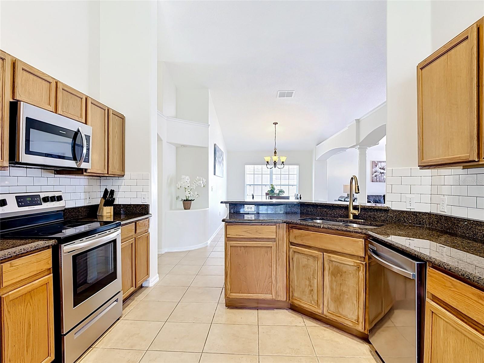 7949 GOLDEN POND CIR, KISSIMMEE, FL, 34747