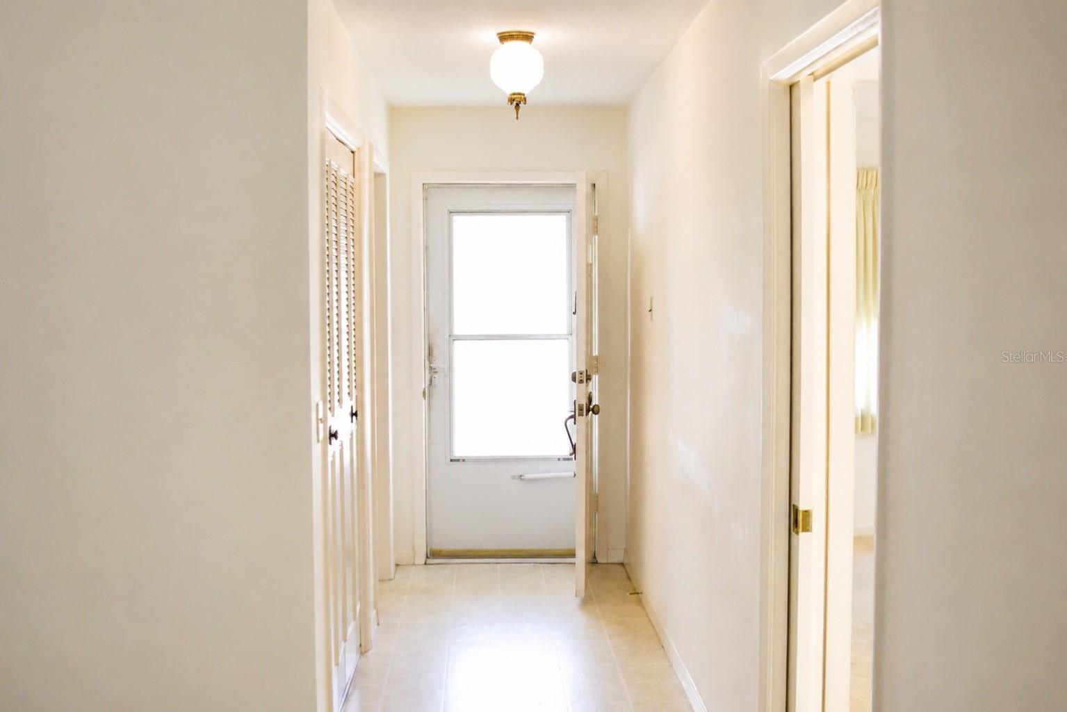 1656 S LAKE AVE #4, CLEARWATER, FL, 33756