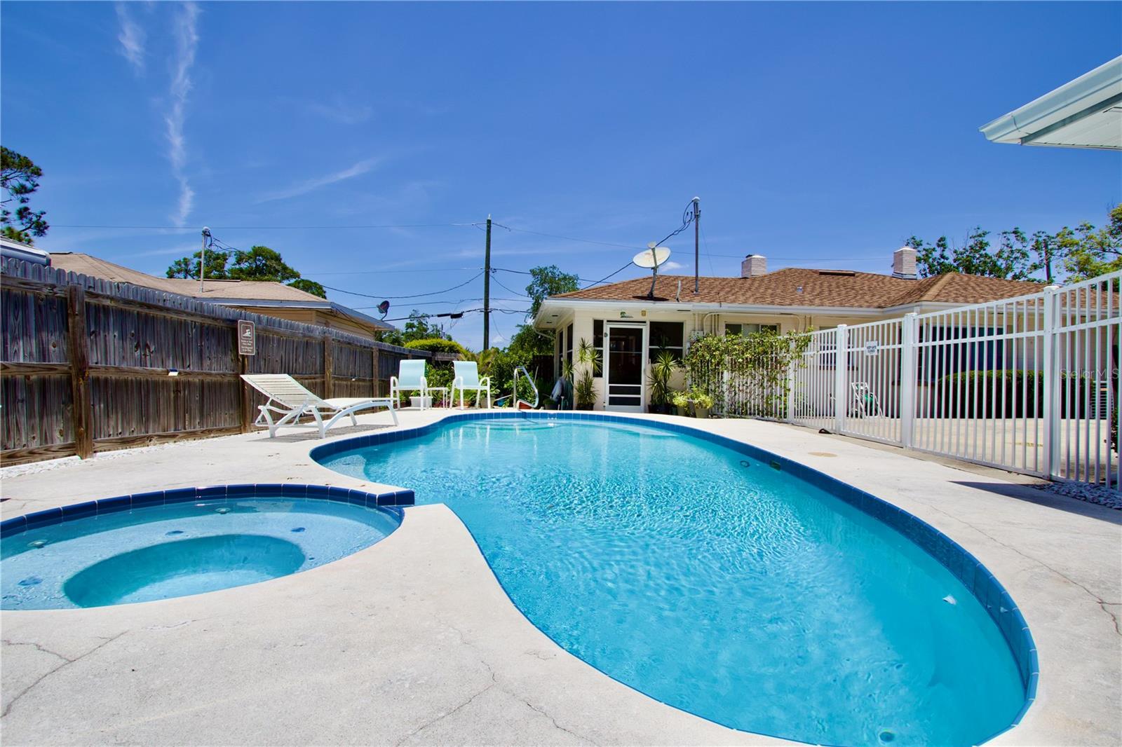411 PLEASANT ST, CLEARWATER, FL, 33755
