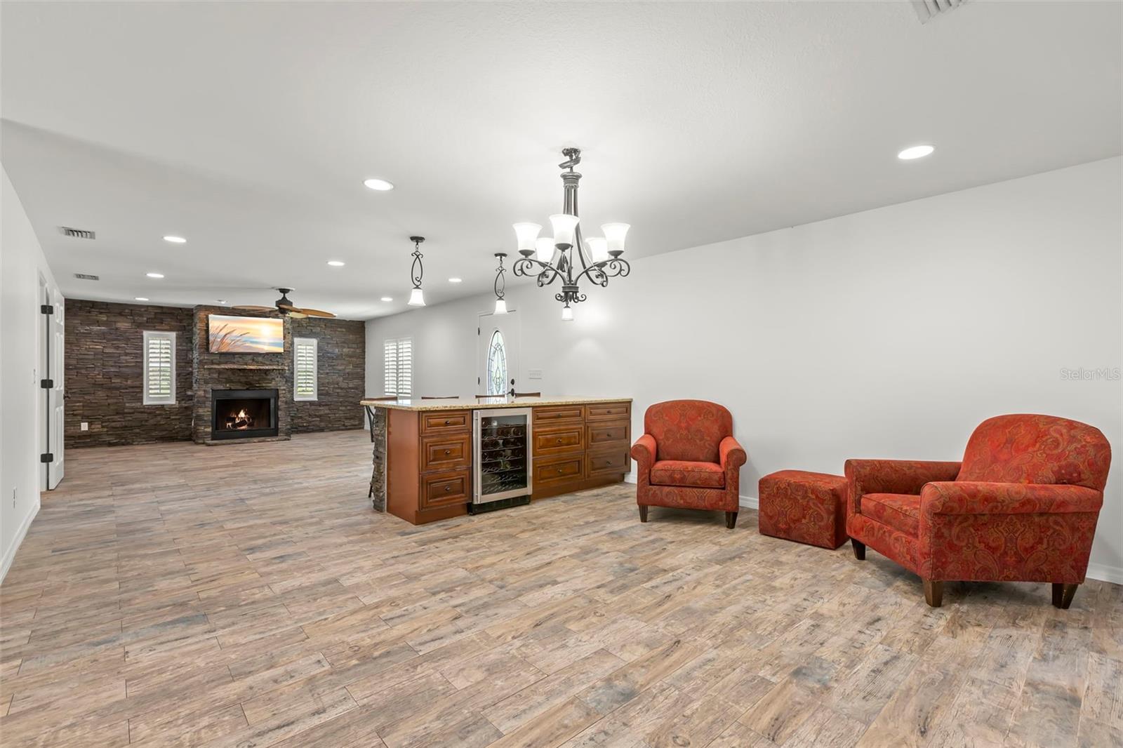 17309 N DALE MABRY HWY, LUTZ, FL, 33548