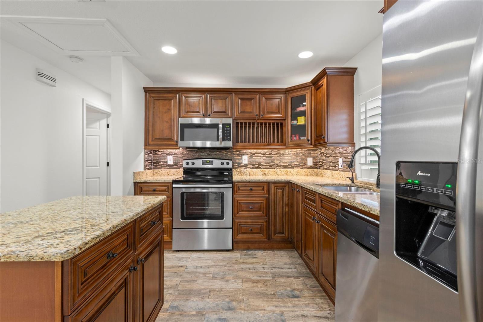 17309 N DALE MABRY HWY, LUTZ, FL, 33548