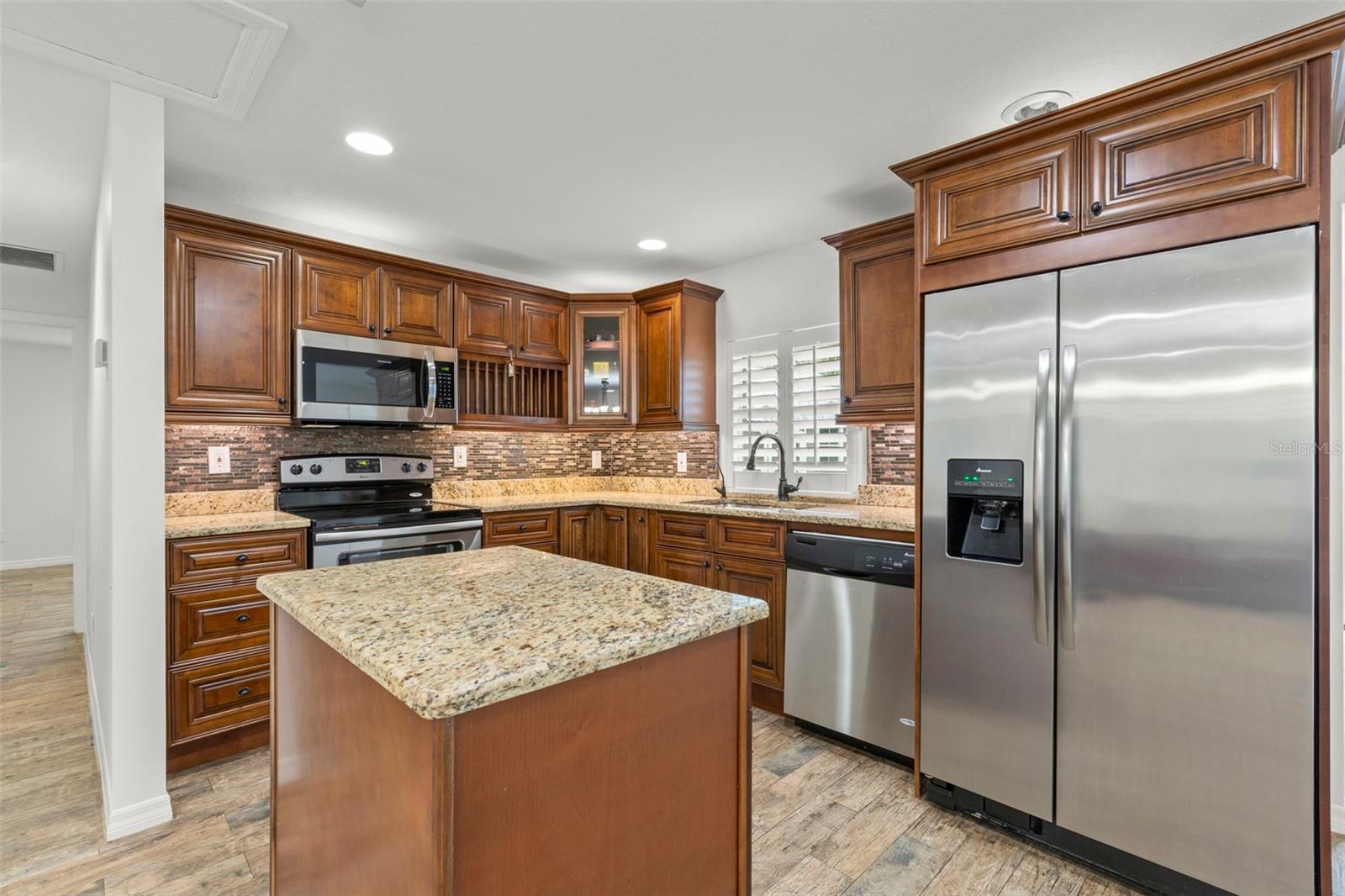 17309 N DALE MABRY HWY, LUTZ, FL, 33548