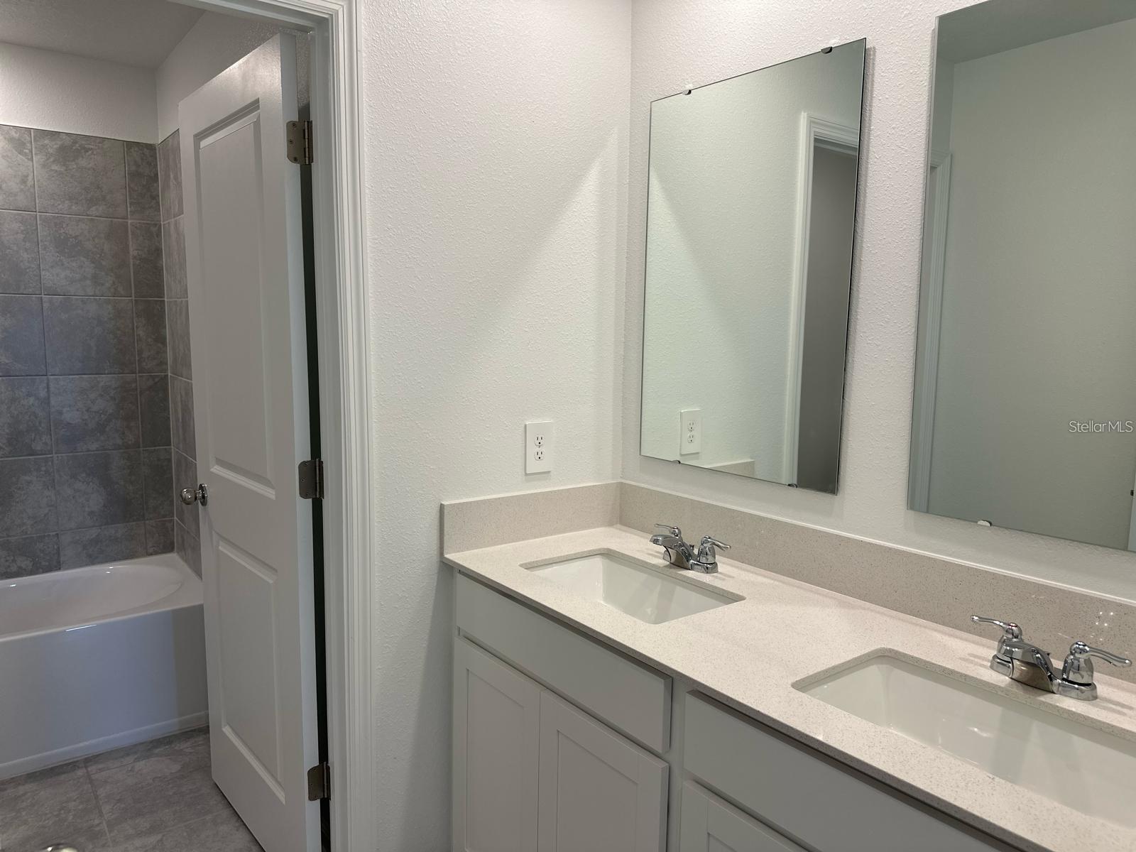 417 CEDAR KY, DAVENPORT, FL, 33837