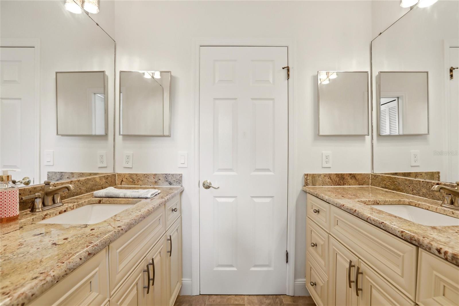 1600 SWEETWATER WEST CIR, APOPKA, FL, 32712