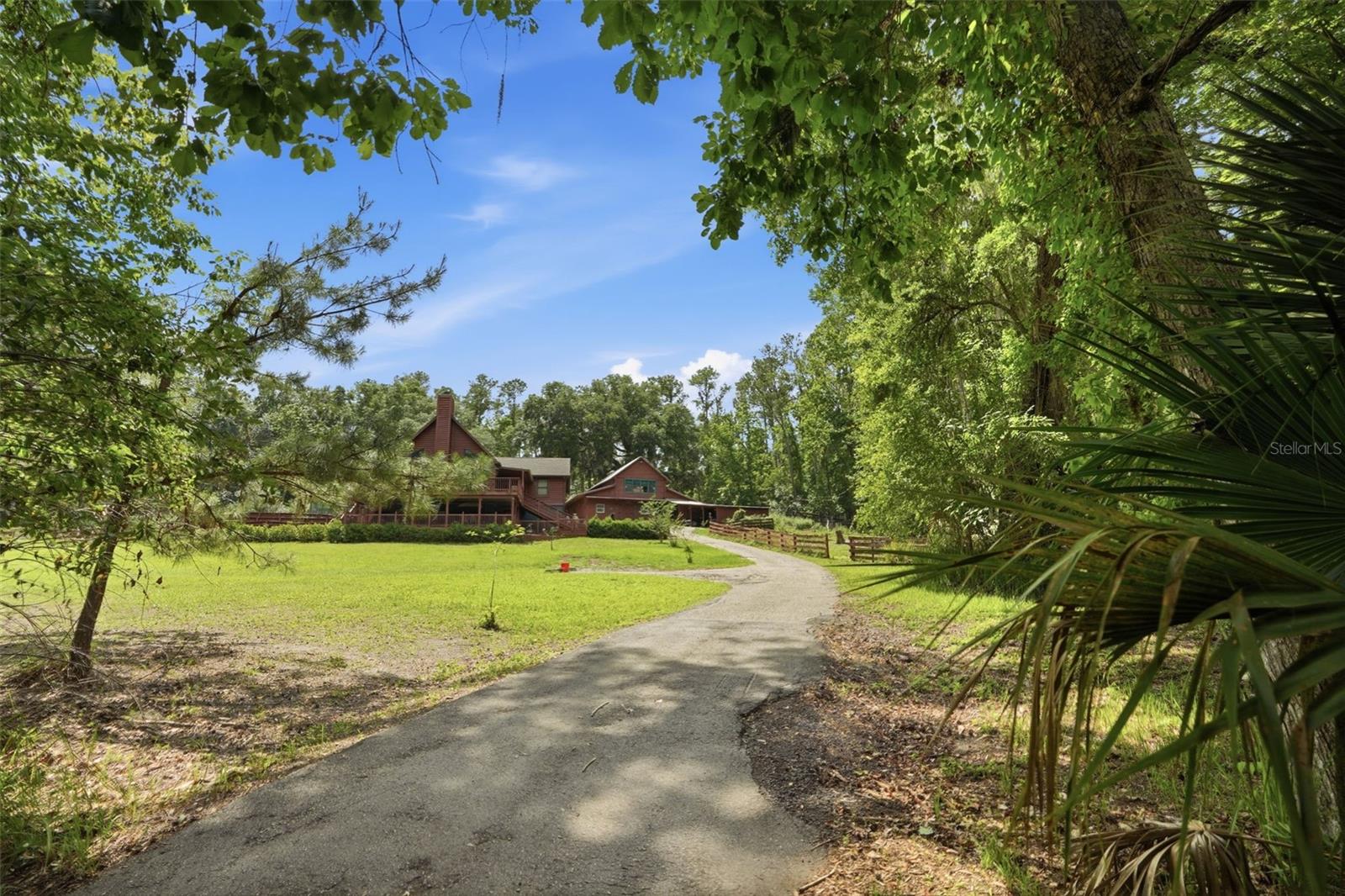 24050 WINDING CREEK DR, BROOKSVILLE, FL, 34601