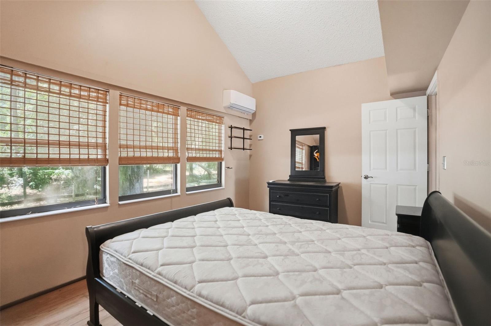 24050 WINDING CREEK DR, BROOKSVILLE, FL, 34601