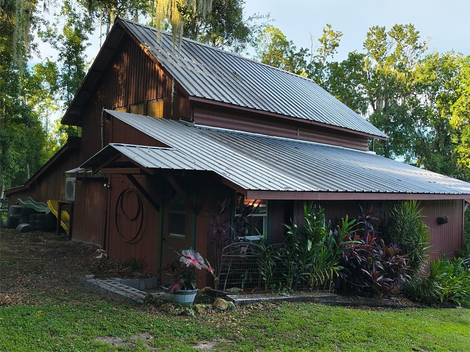 24050 WINDING CREEK DR, BROOKSVILLE, FL, 34601