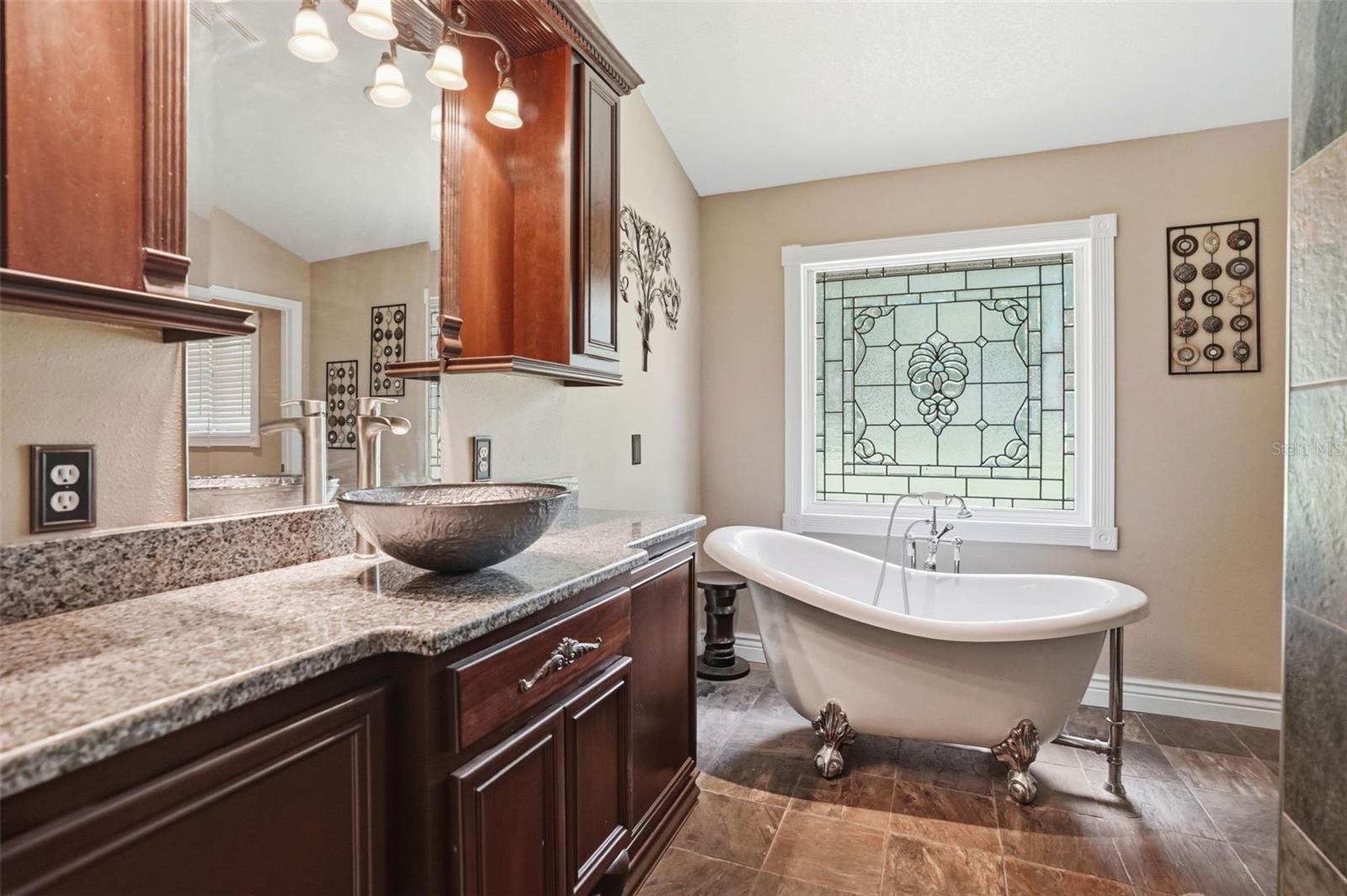 24050 WINDING CREEK DR, BROOKSVILLE, FL, 34601