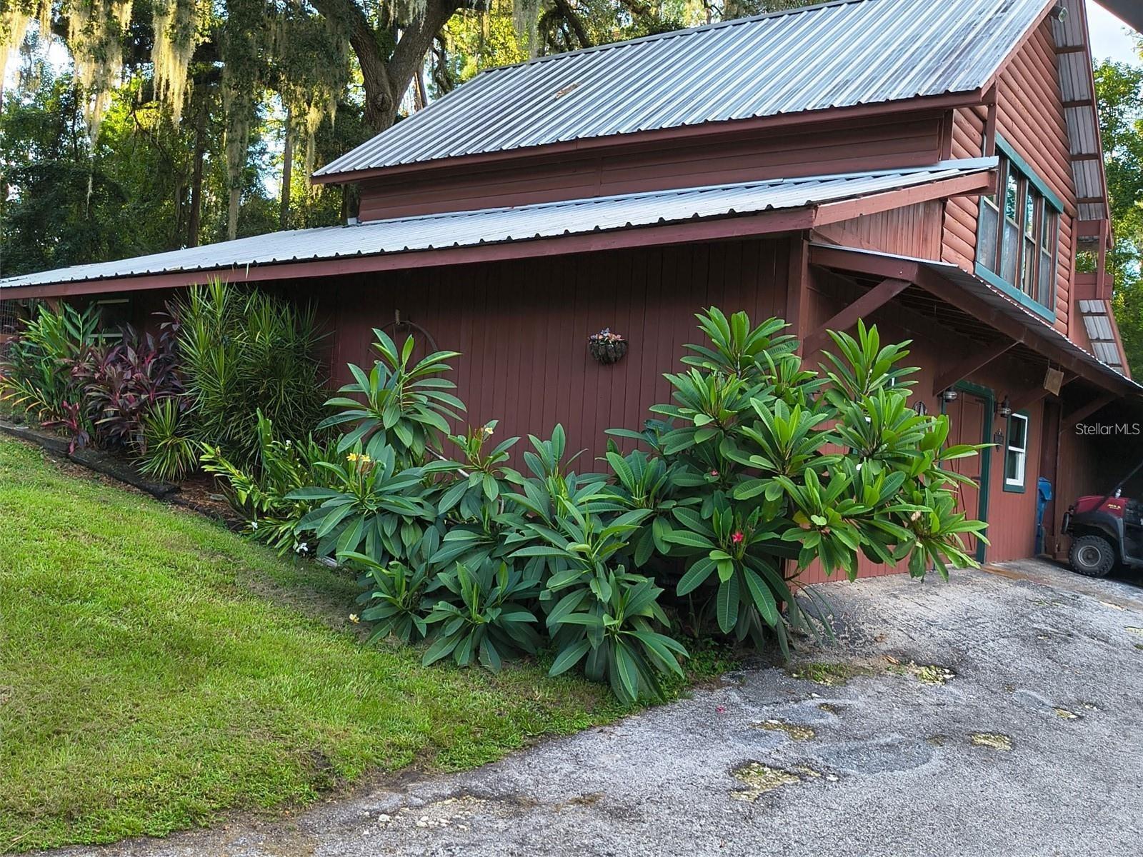 24050 WINDING CREEK DR, BROOKSVILLE, FL, 34601