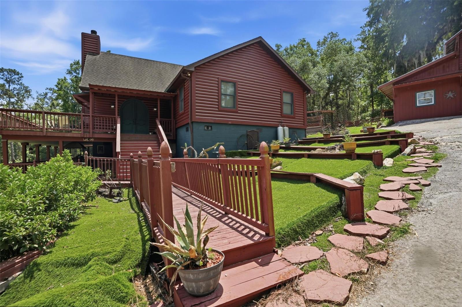 24050 WINDING CREEK DR, BROOKSVILLE, FL, 34601