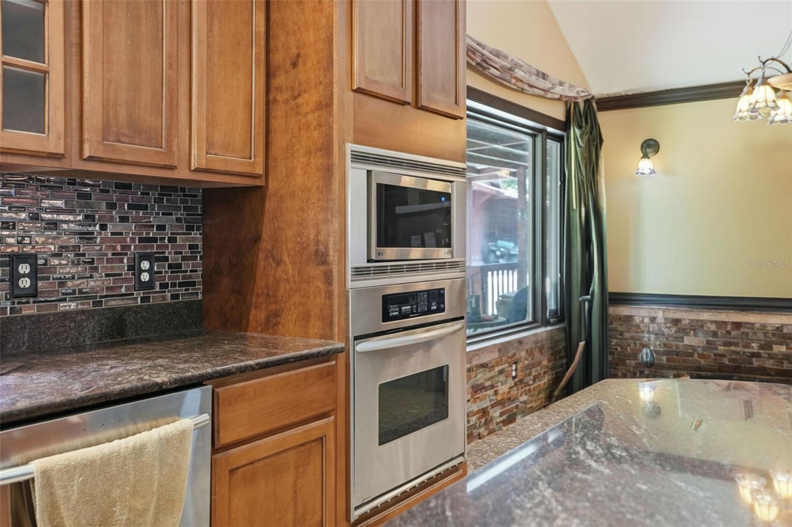 24050 WINDING CREEK DR, BROOKSVILLE, FL, 34601
