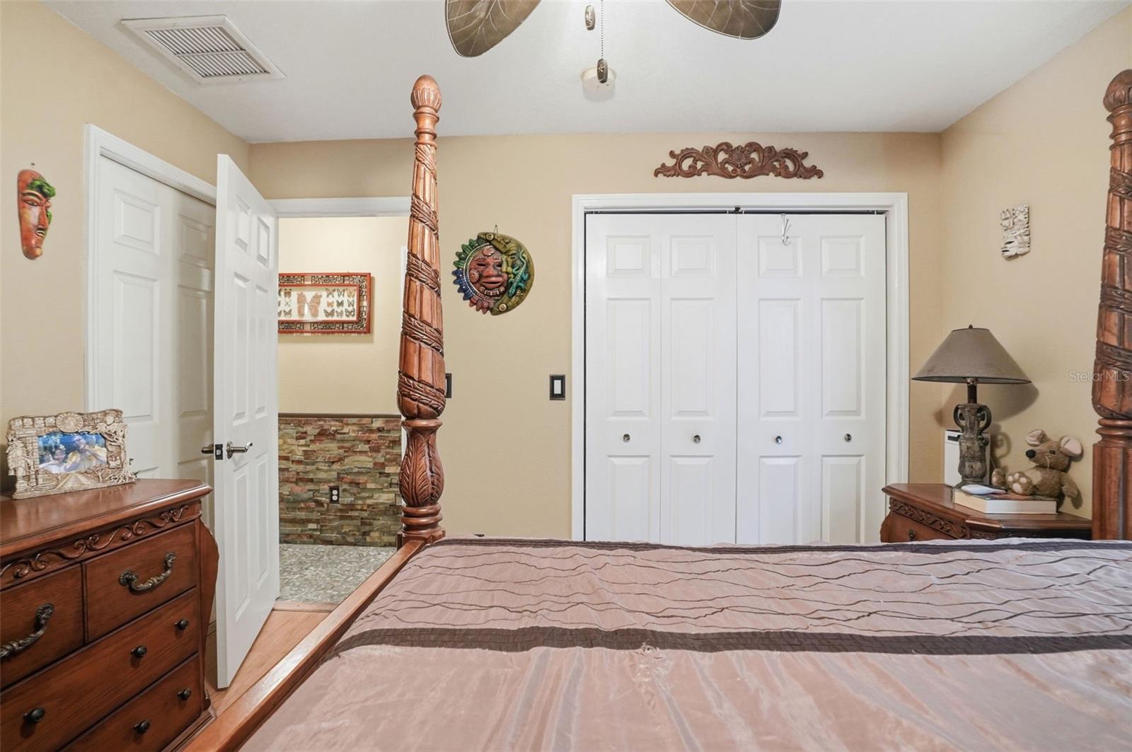 24050 WINDING CREEK DR, BROOKSVILLE, FL, 34601