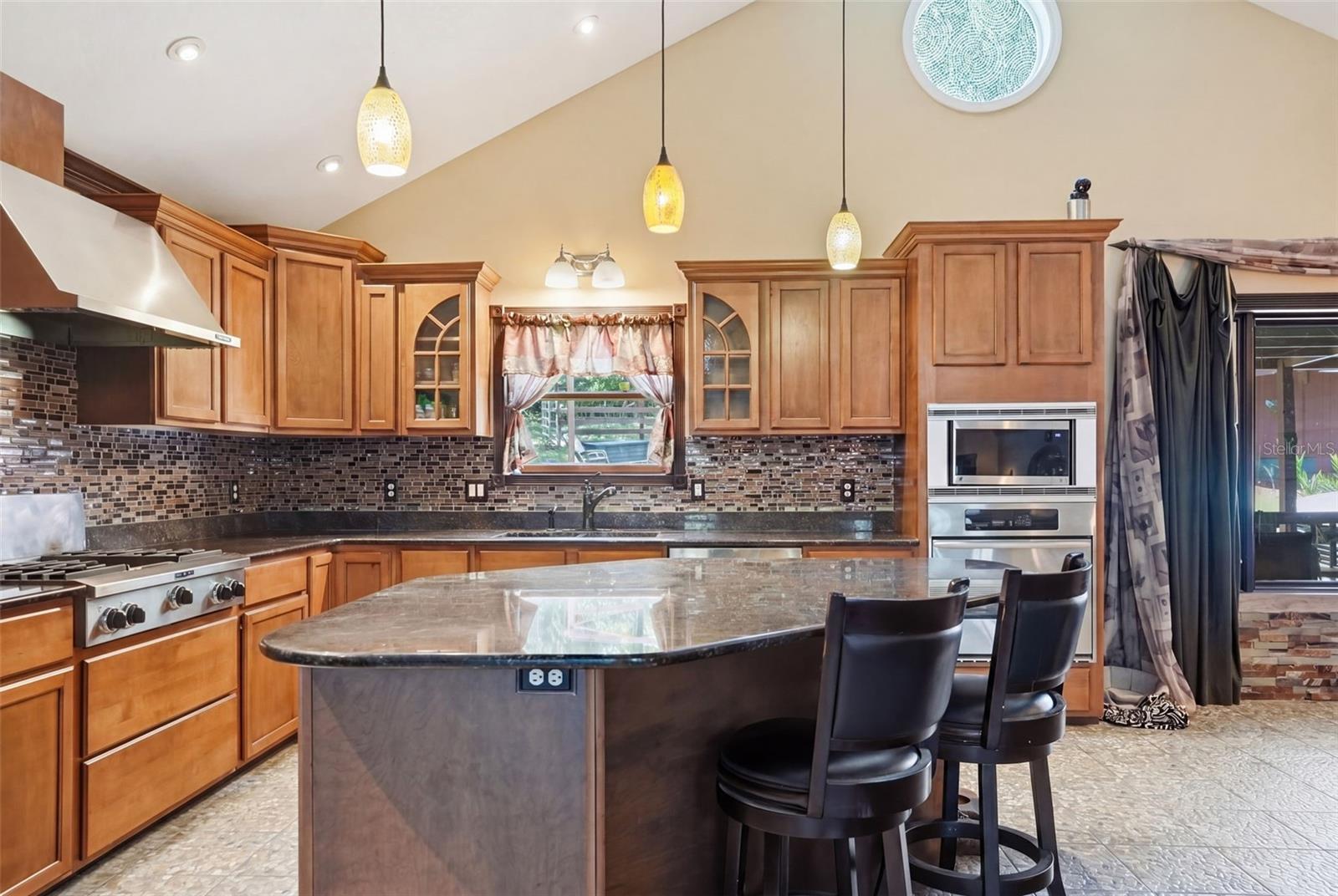 24050 WINDING CREEK DR, BROOKSVILLE, FL, 34601