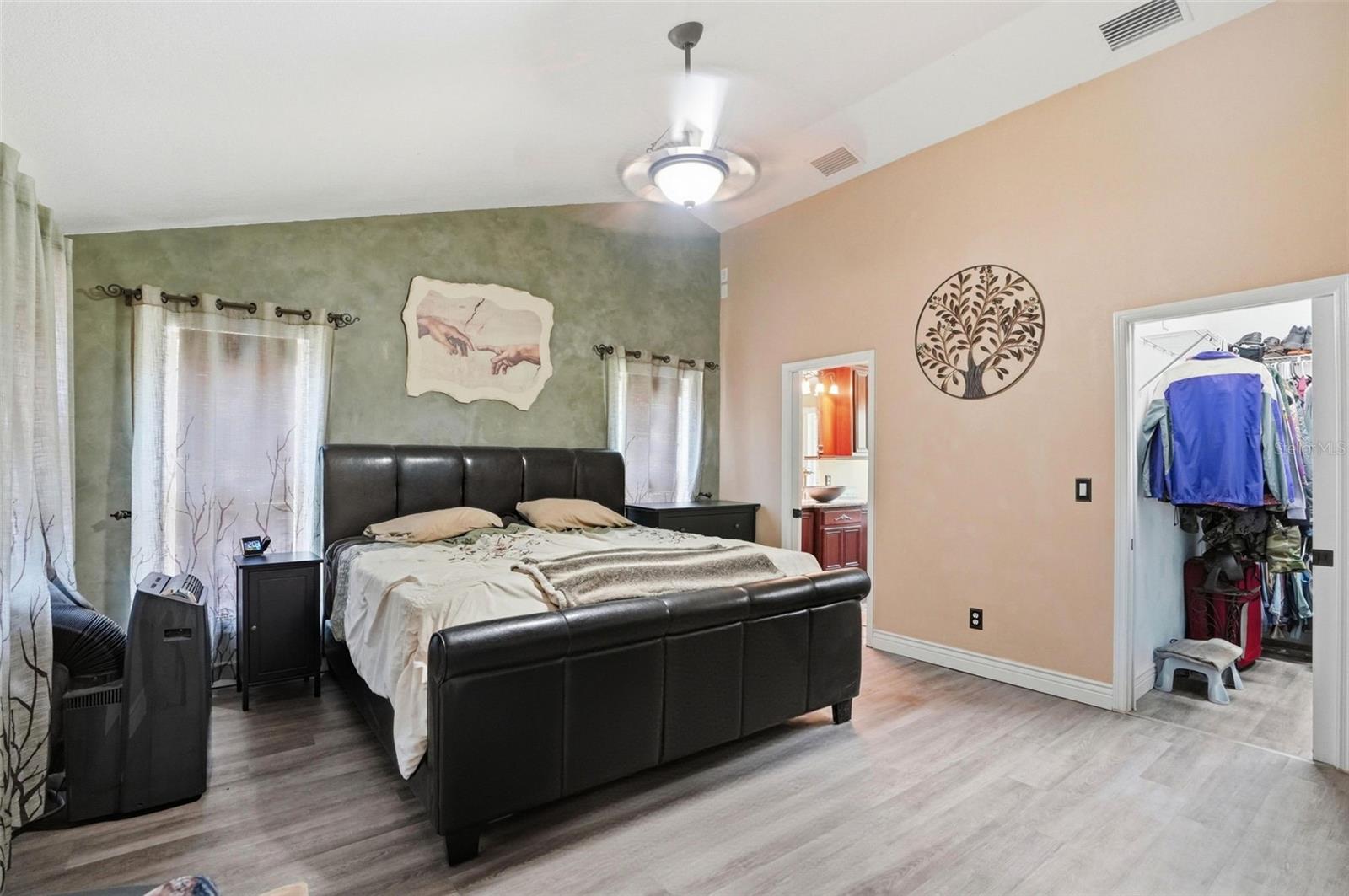 24050 WINDING CREEK DR, BROOKSVILLE, FL, 34601