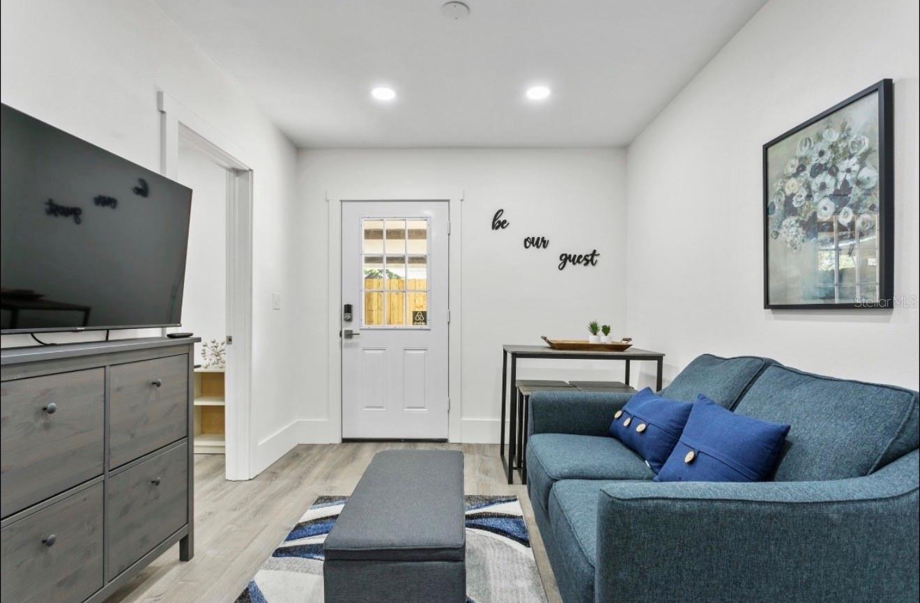 5202 N SEMINOLE AVE, TAMPA, FL, 33603