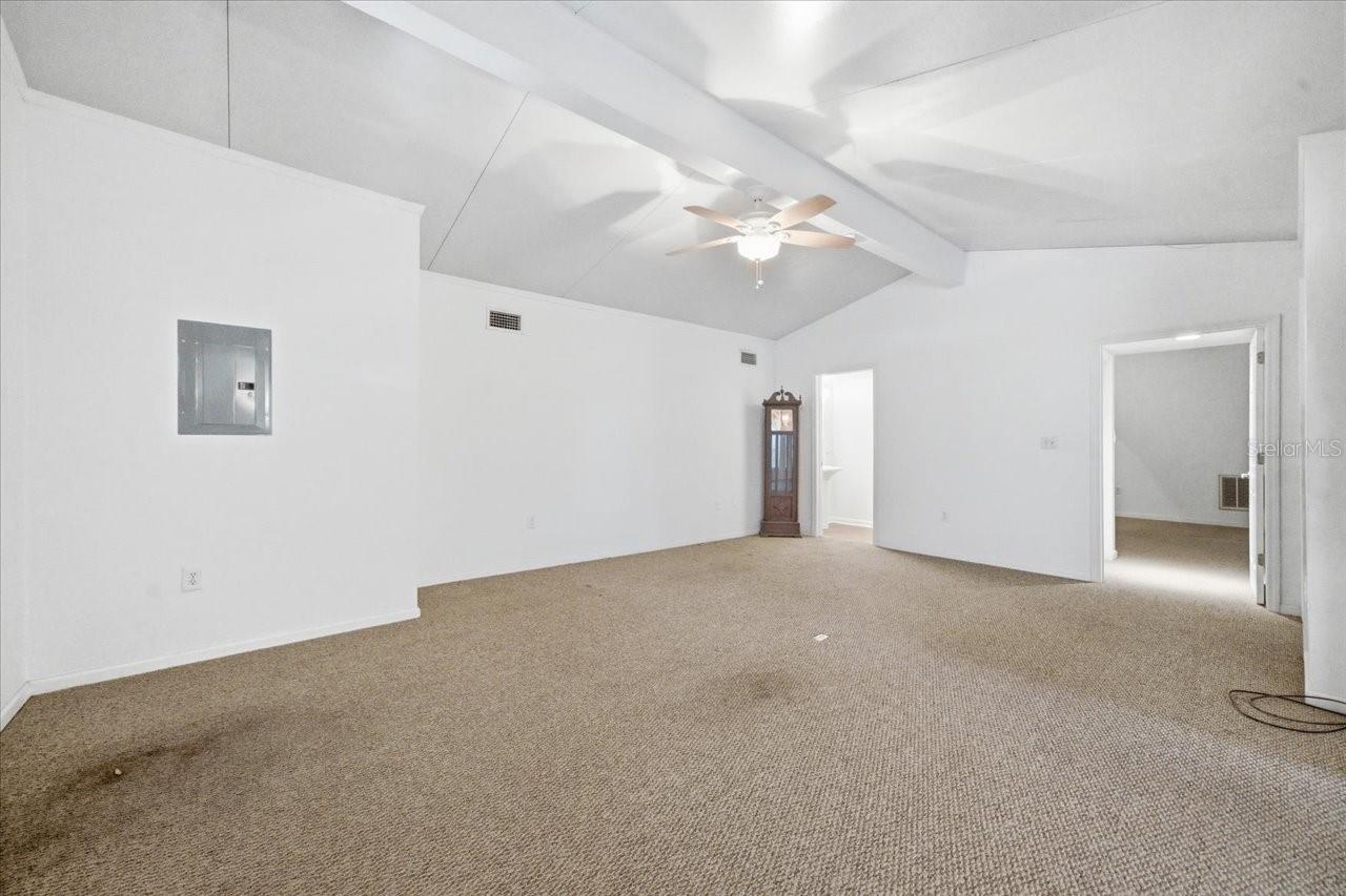 15612 HOWELL PARK LN, TAMPA, FL, 33625