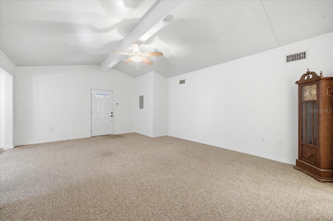 15612 HOWELL PARK LN, TAMPA, FL, 33625