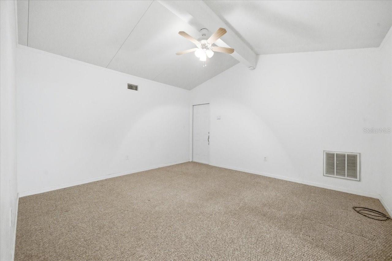 15612 HOWELL PARK LN, TAMPA, FL, 33625