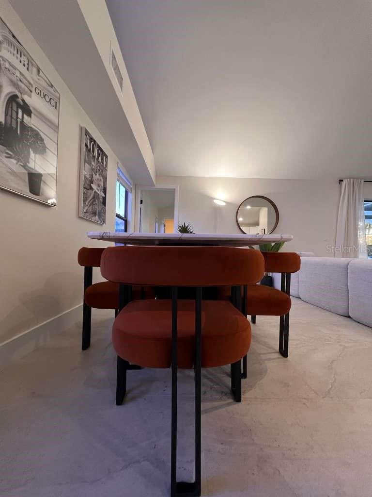 8240 CYPRESS LAKE DR, SARASOTA, FL, 34243