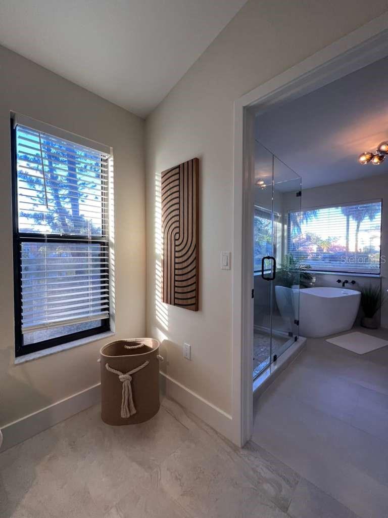8240 CYPRESS LAKE DR, SARASOTA, FL, 34243
