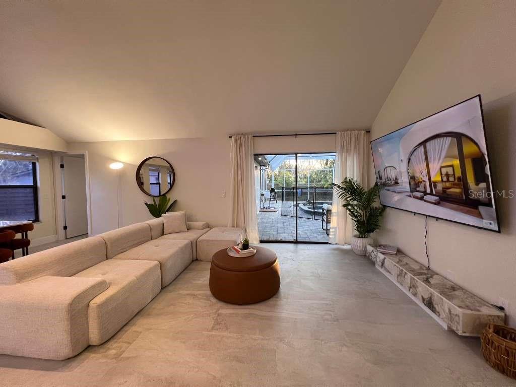 8240 CYPRESS LAKE DR, SARASOTA, FL, 34243