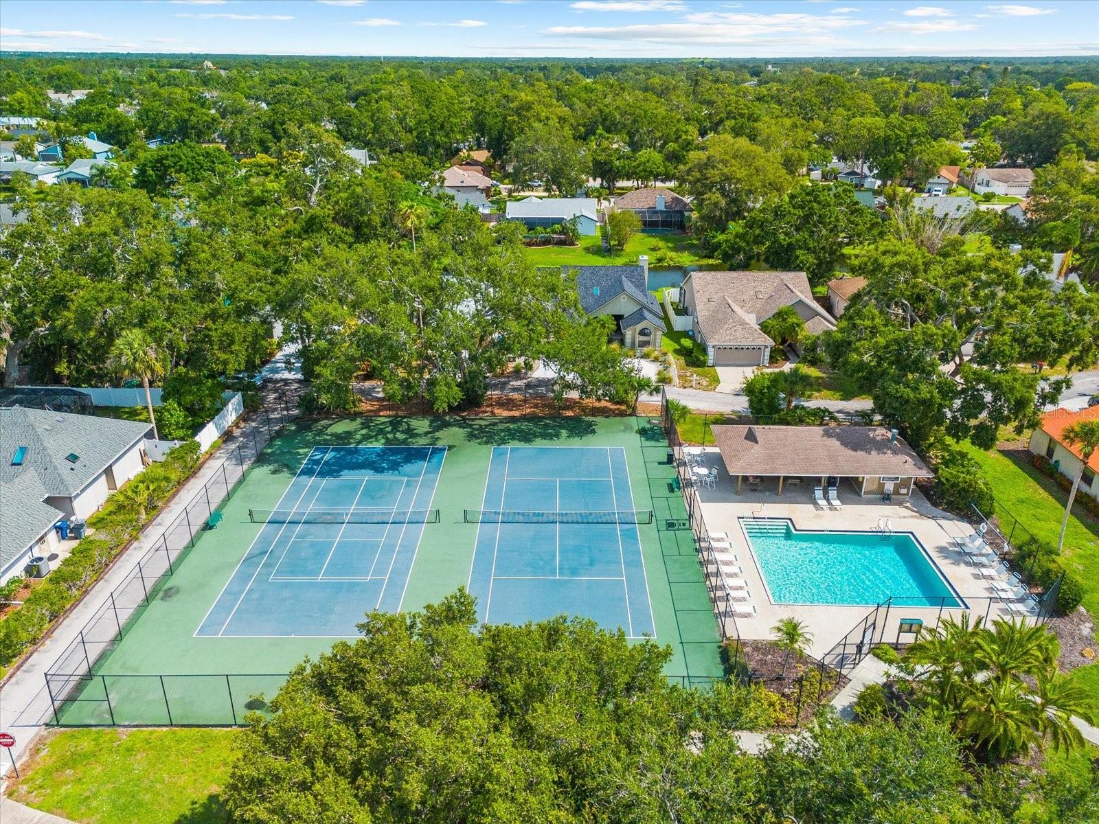 8240 CYPRESS LAKE DR, SARASOTA, FL, 34243