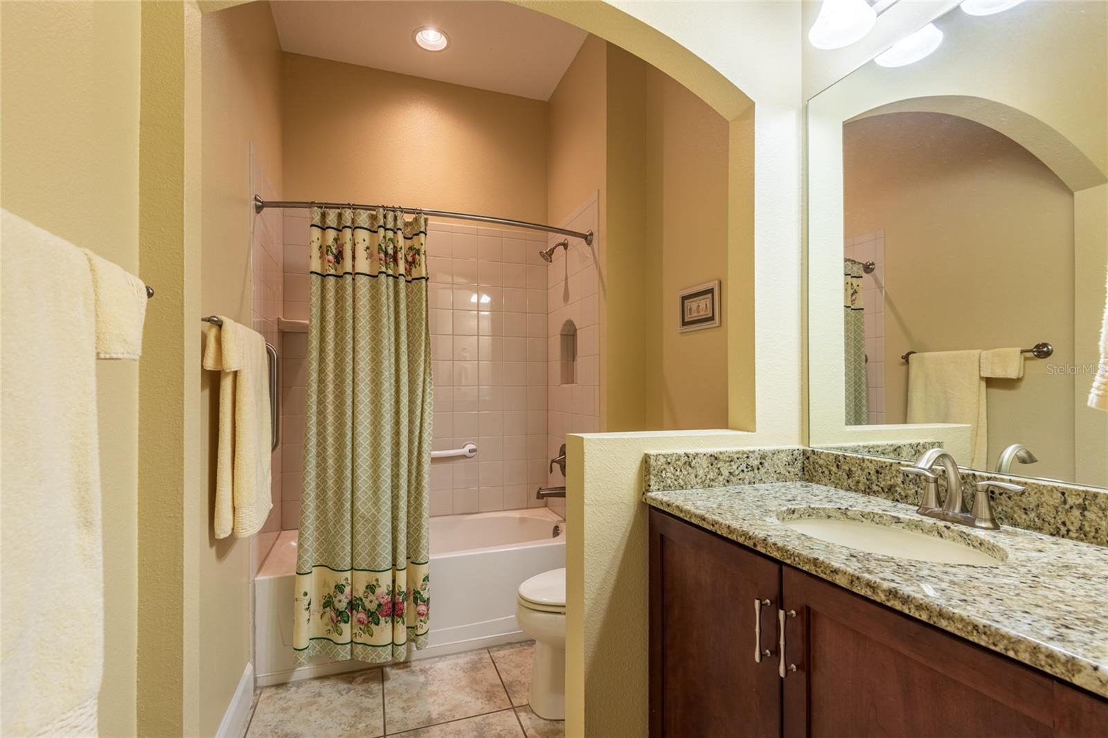 20305 ASH GROVE LN, TAMPA, FL, 33647