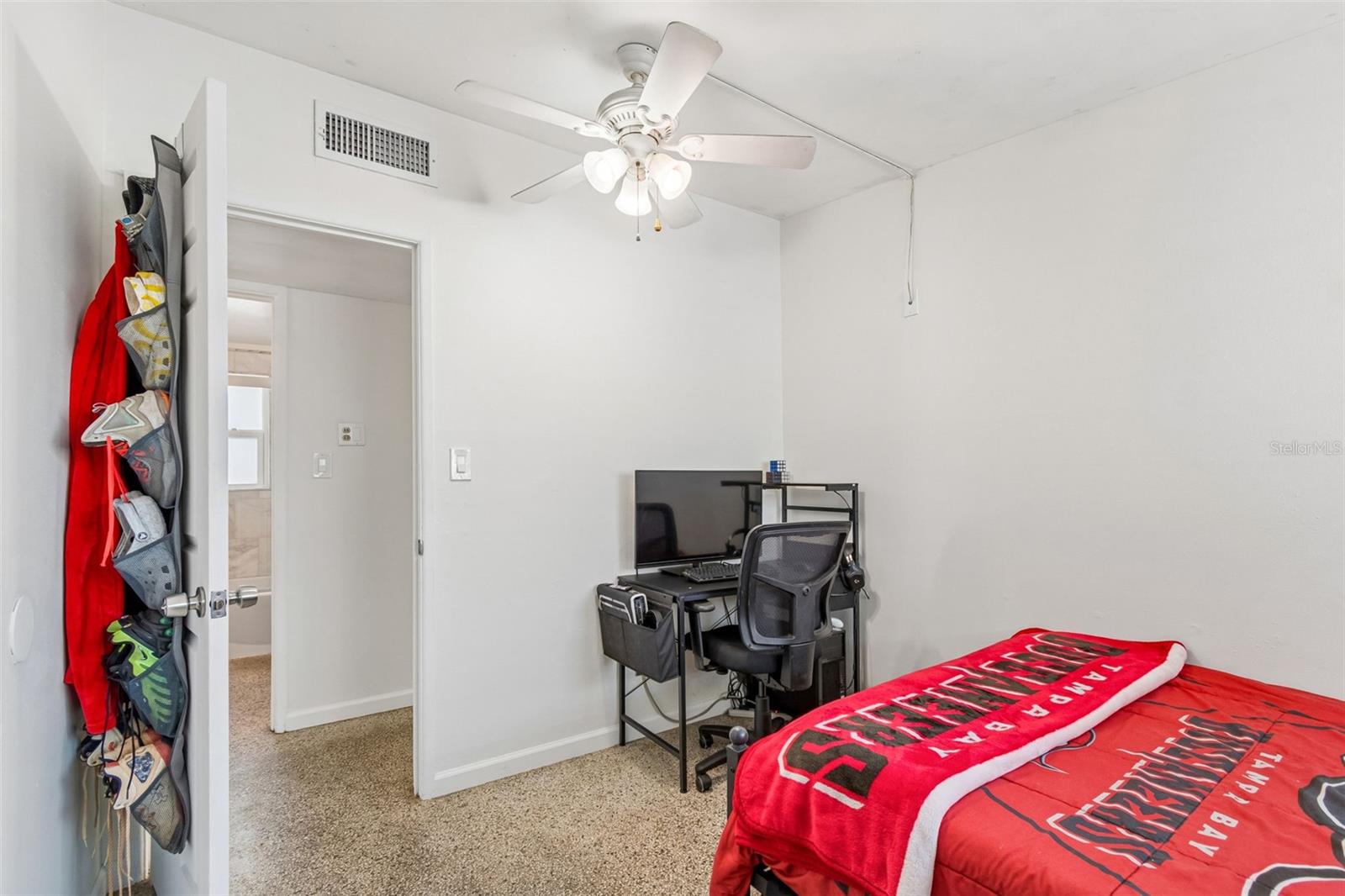 11949 102ND ST, LARGO, FL, 33773