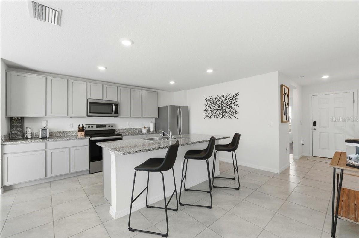 1211 TAHITIAN SUNRISE DR, PLANT CITY, FL, 33565
