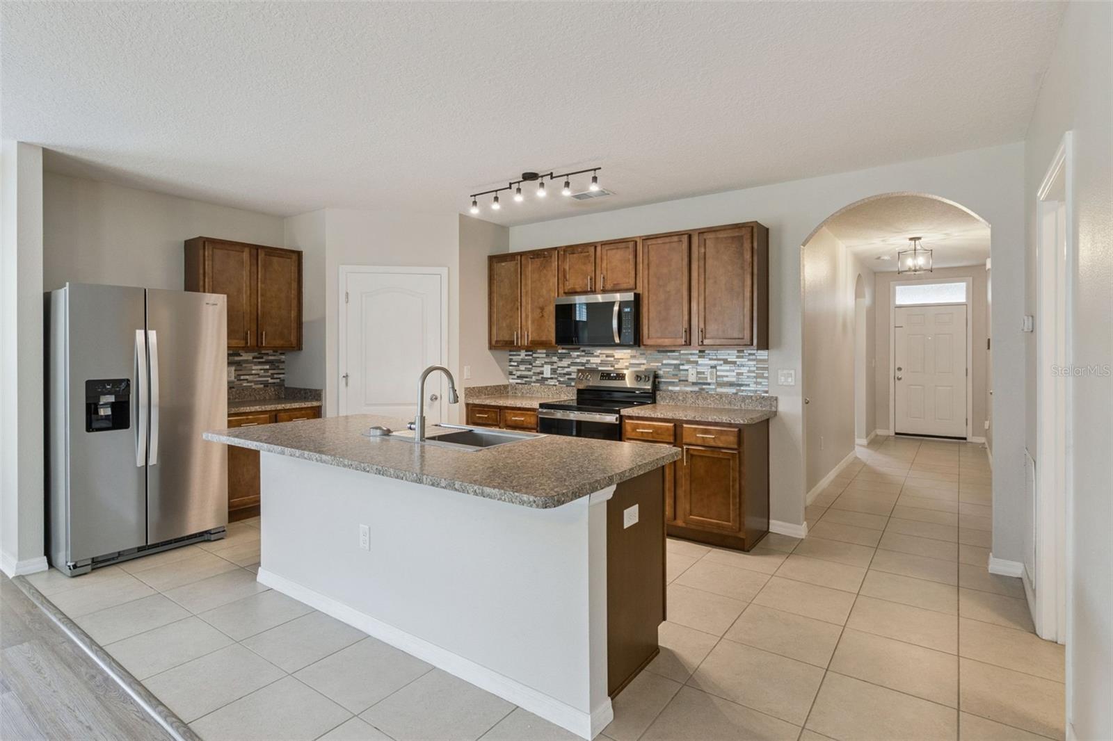 579 LAKE CUMMINGS WAY, LAKE ALFRED, FL, 33850