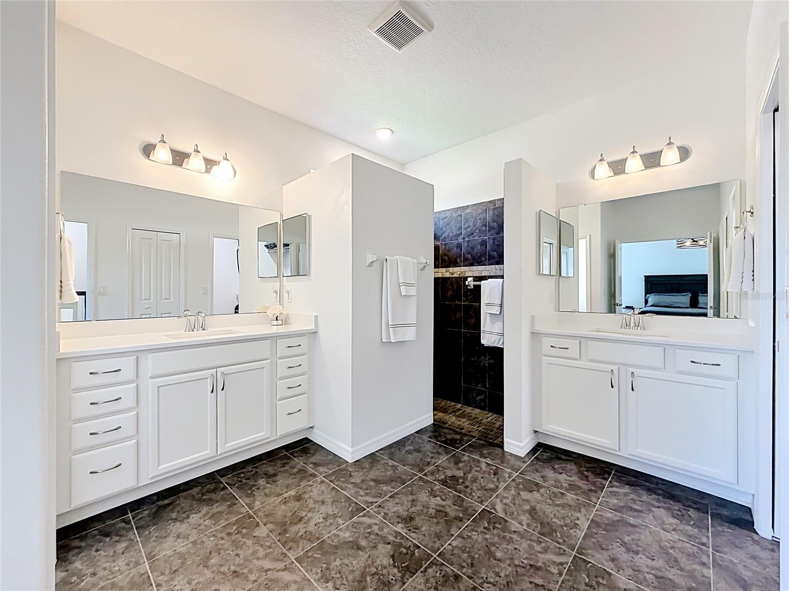 4240 JAMES RIVER CIR, LEESBURG, FL, 34748