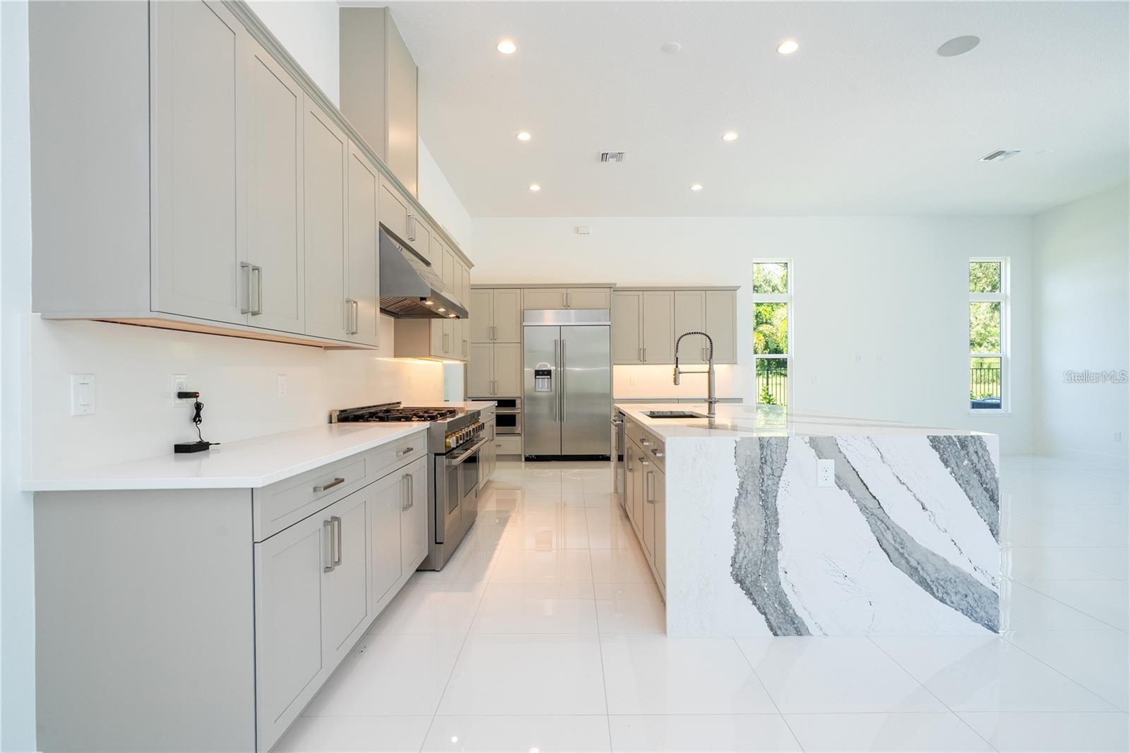 16044 PENDIO DR, BELLA COLLINA, FL, 34756