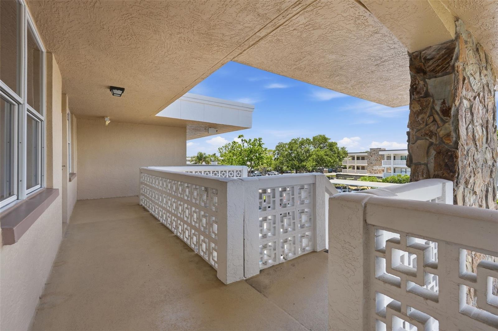 4915 BAY ST NE #323, ST PETERSBURG, FL, 33703