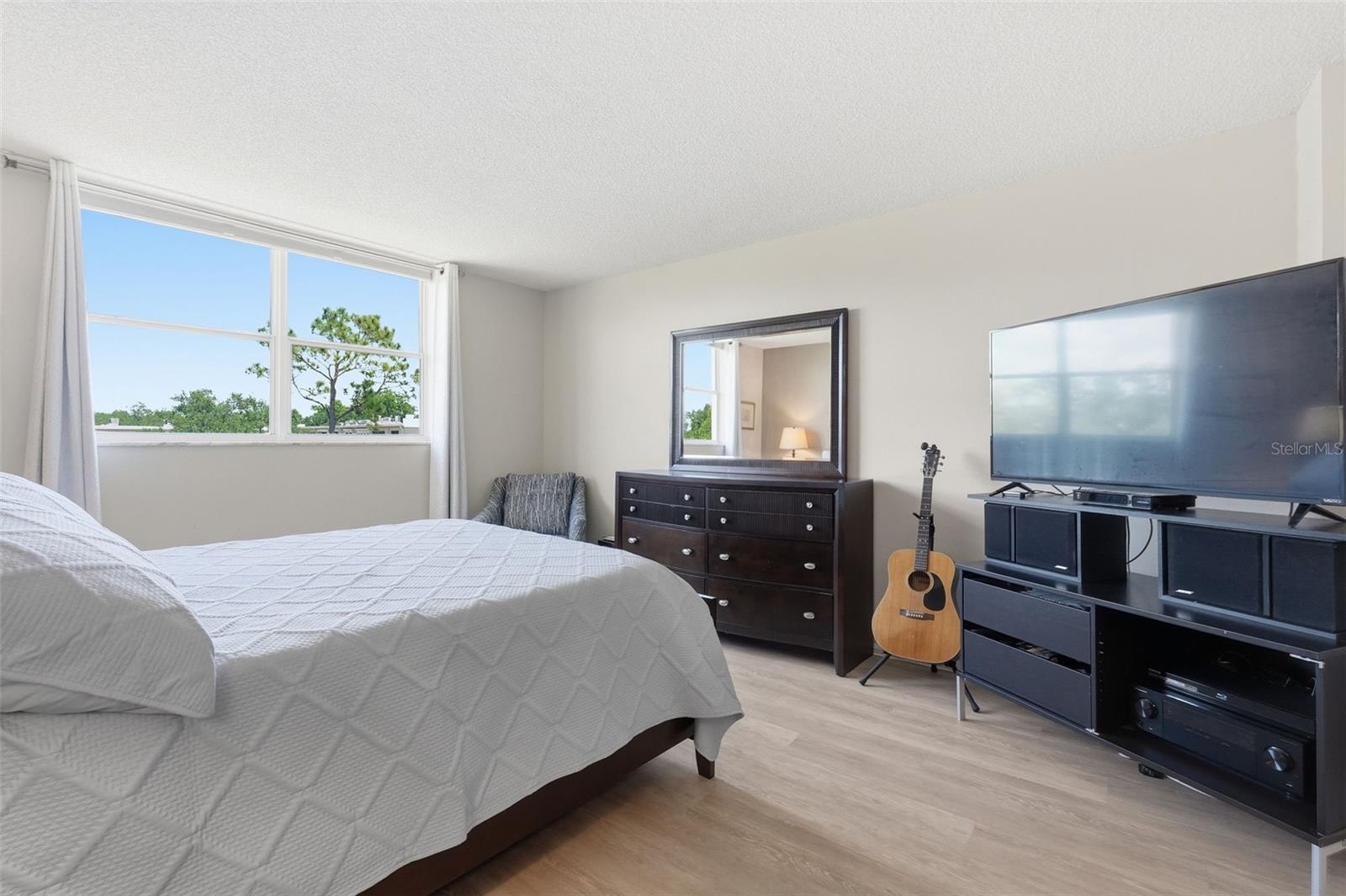 4915 BAY ST NE #323, ST PETERSBURG, FL, 33703