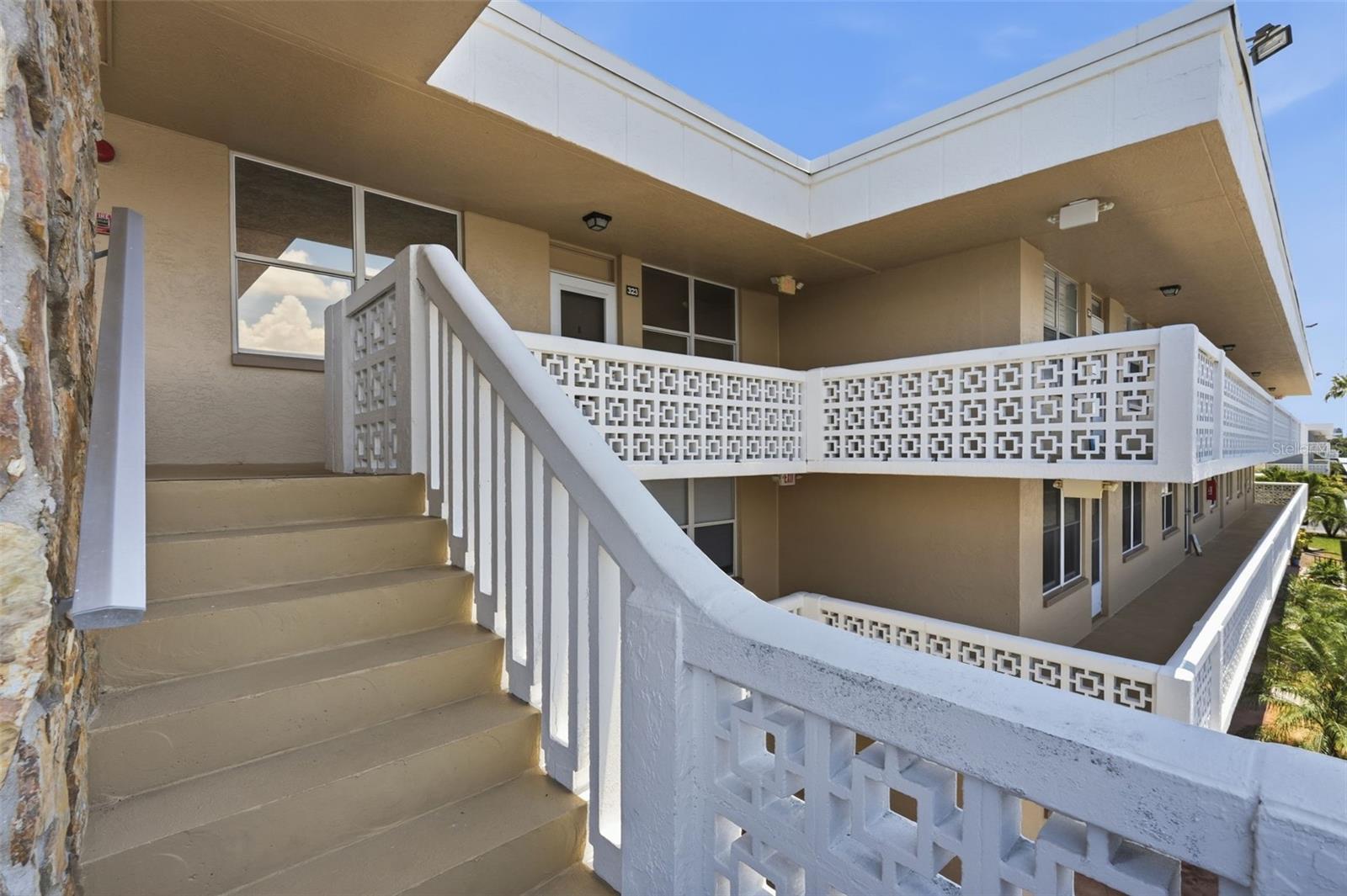 4915 BAY ST NE #323, ST PETERSBURG, FL, 33703