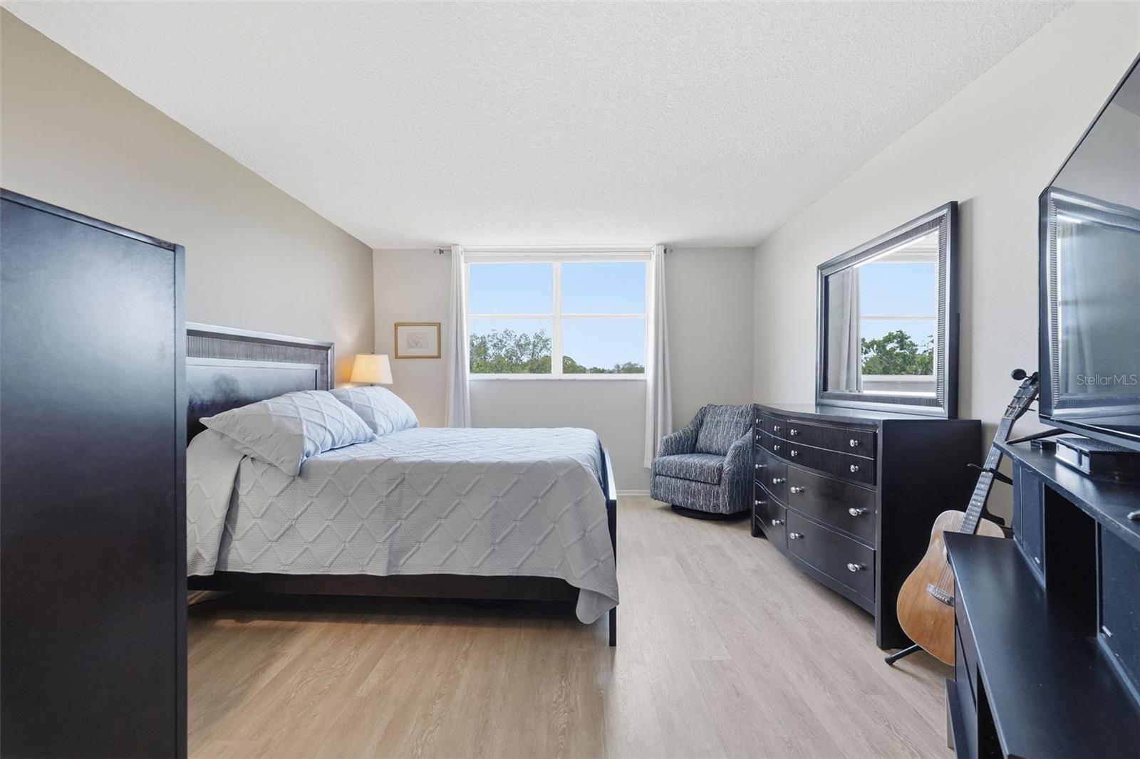 4915 BAY ST NE #323, ST PETERSBURG, FL, 33703