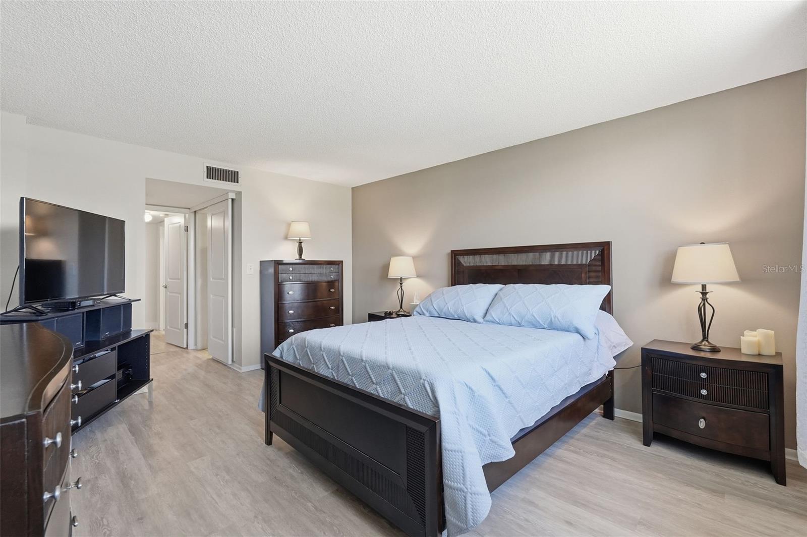 4915 BAY ST NE #323, ST PETERSBURG, FL, 33703