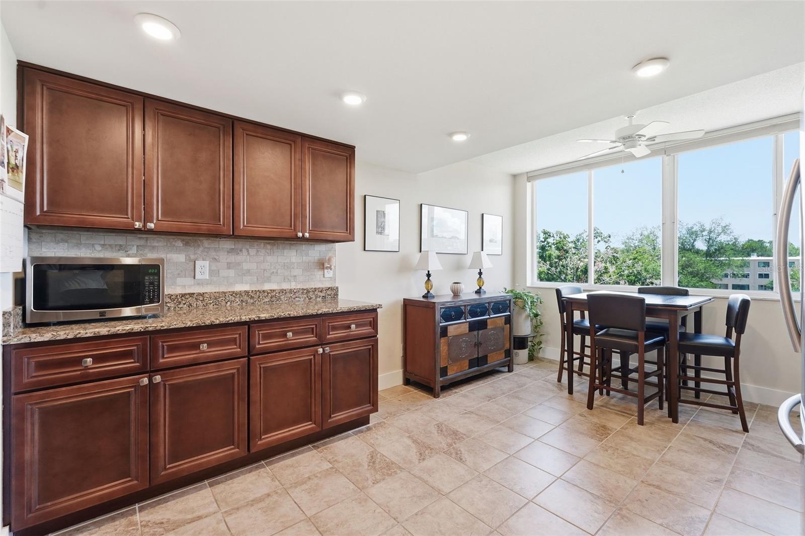 4915 BAY ST NE #323, ST PETERSBURG, FL, 33703