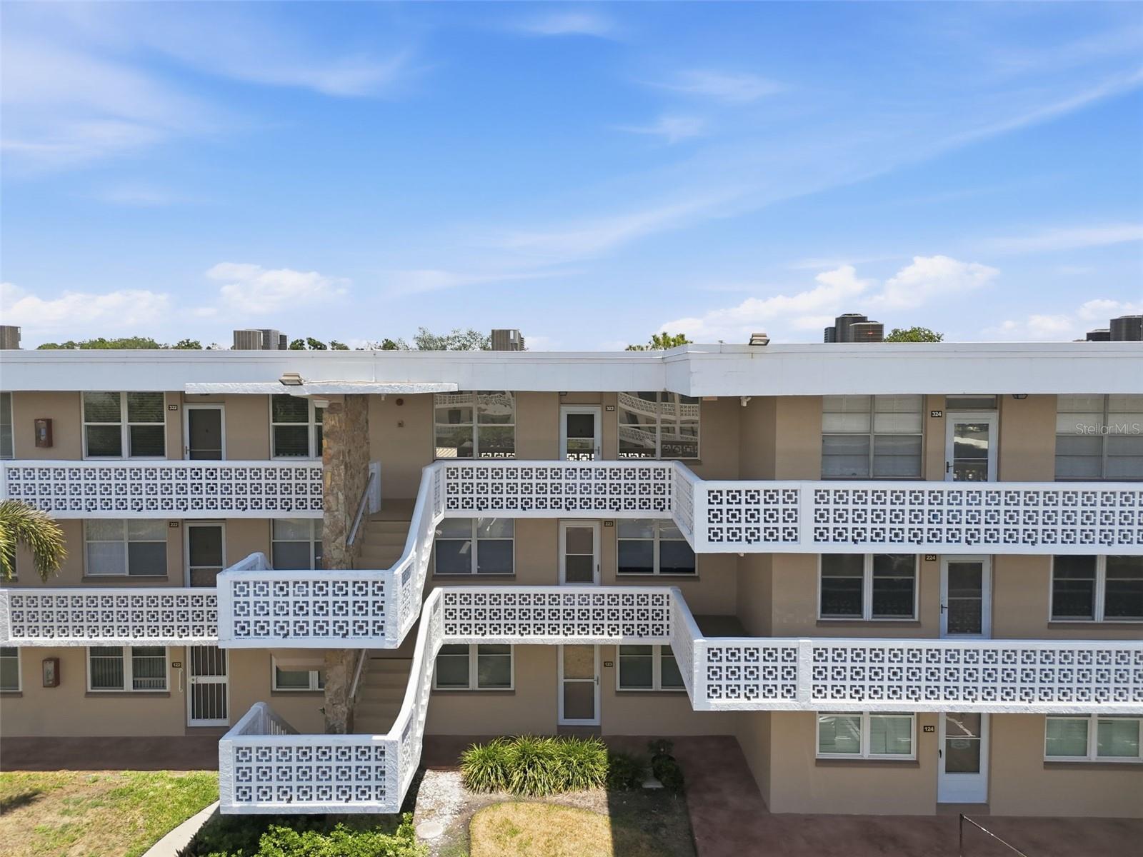 4915 BAY ST NE #323, ST PETERSBURG, FL, 33703
