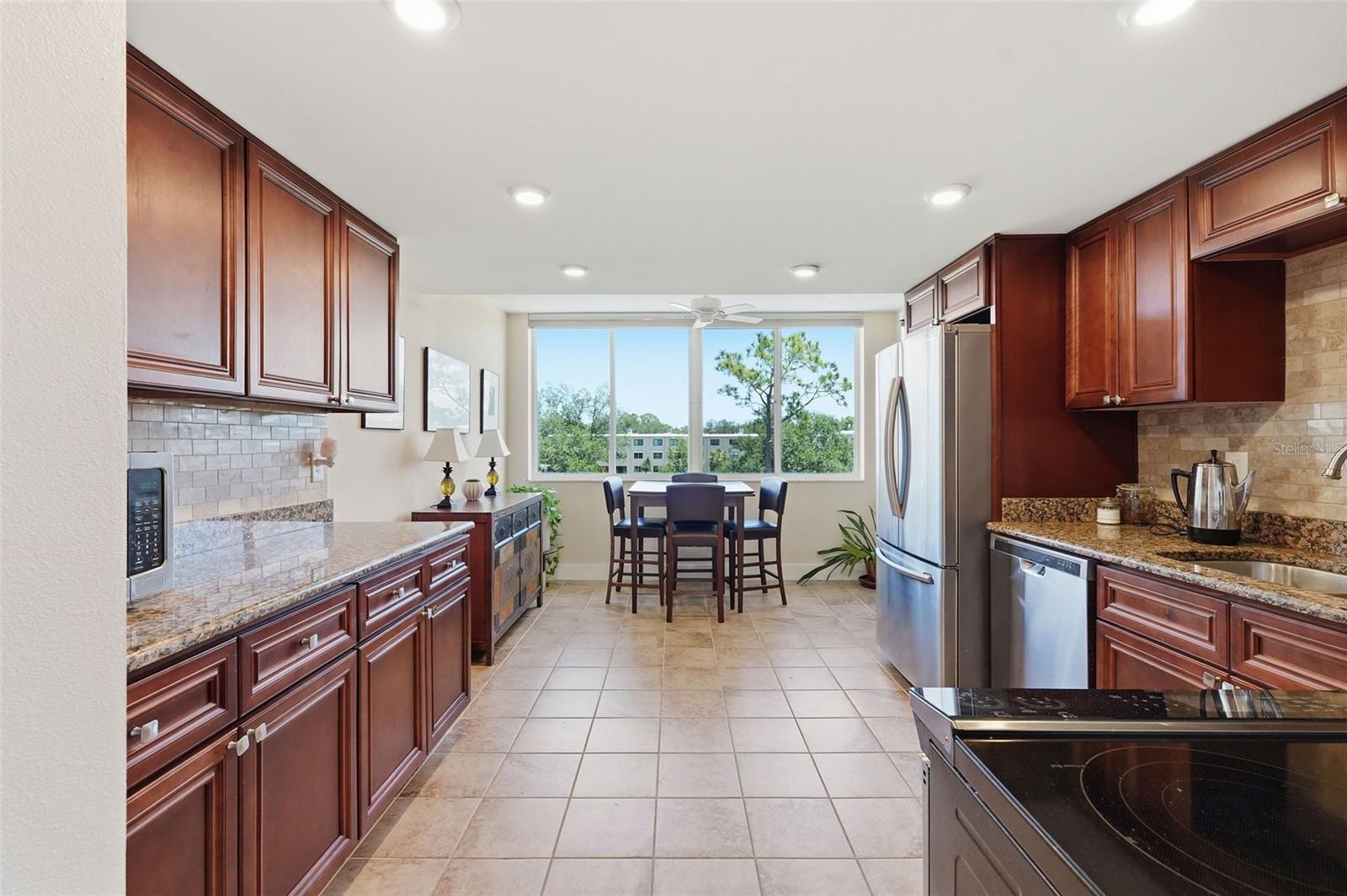 4915 BAY ST NE #323, ST PETERSBURG, FL, 33703
