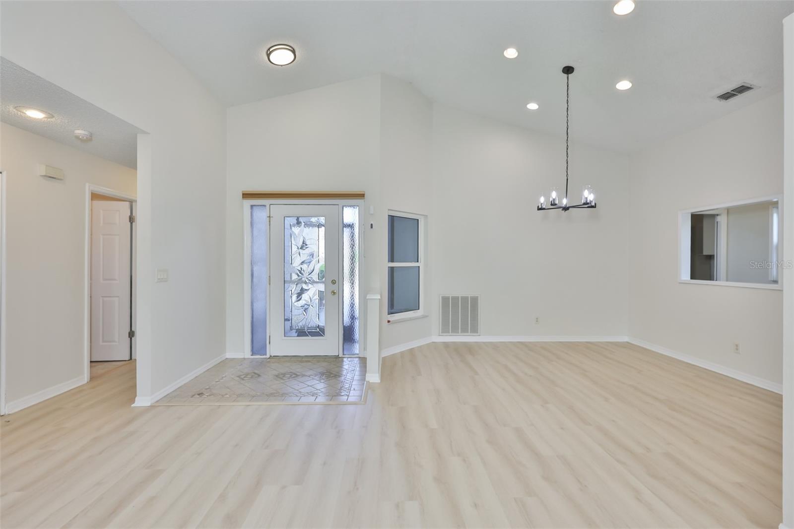 235 LINGER LN, SUN CITY CENTER, FL, 33573