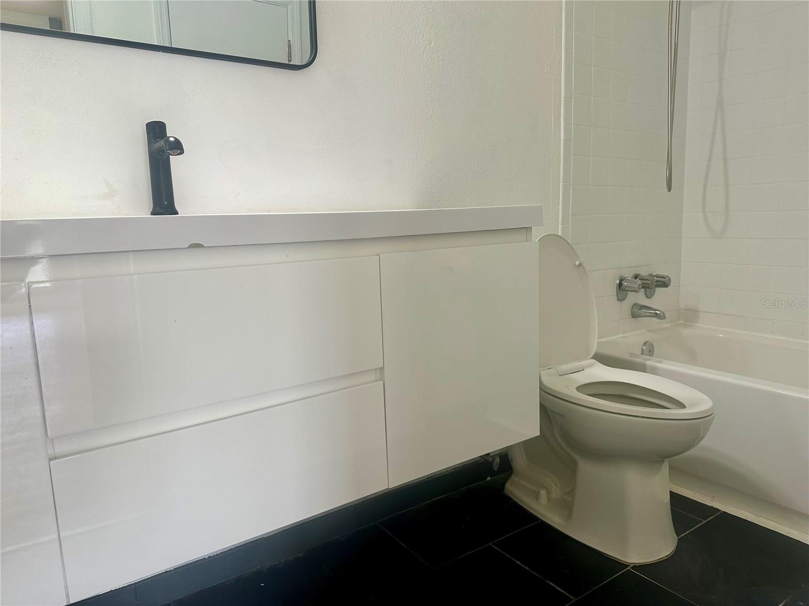 435 WYMORE RD #207, ALTAMONTE SPRINGS, FL, 32714