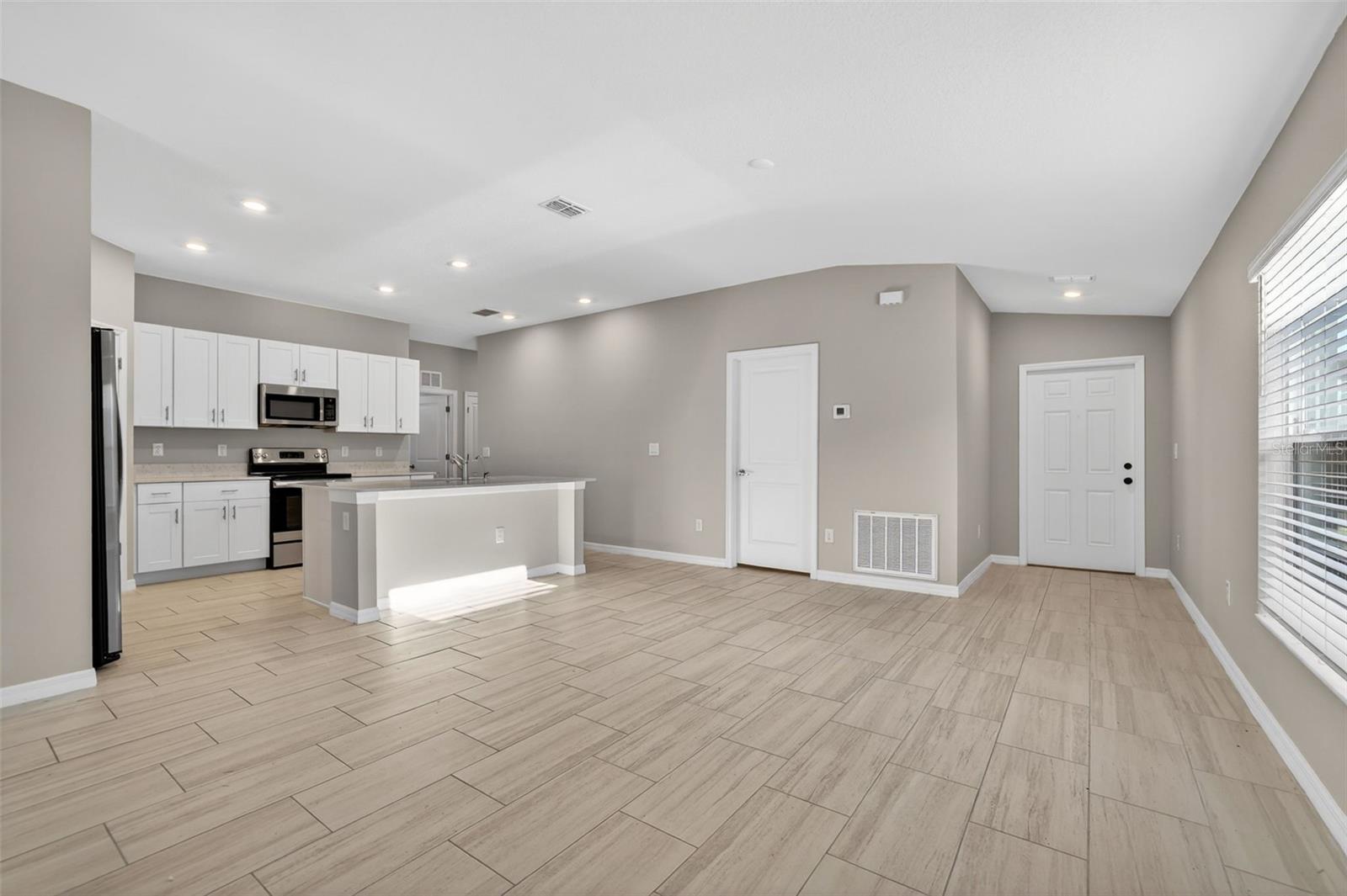 13187 PALMERSTON RD, RIVERVIEW, FL, 33579
