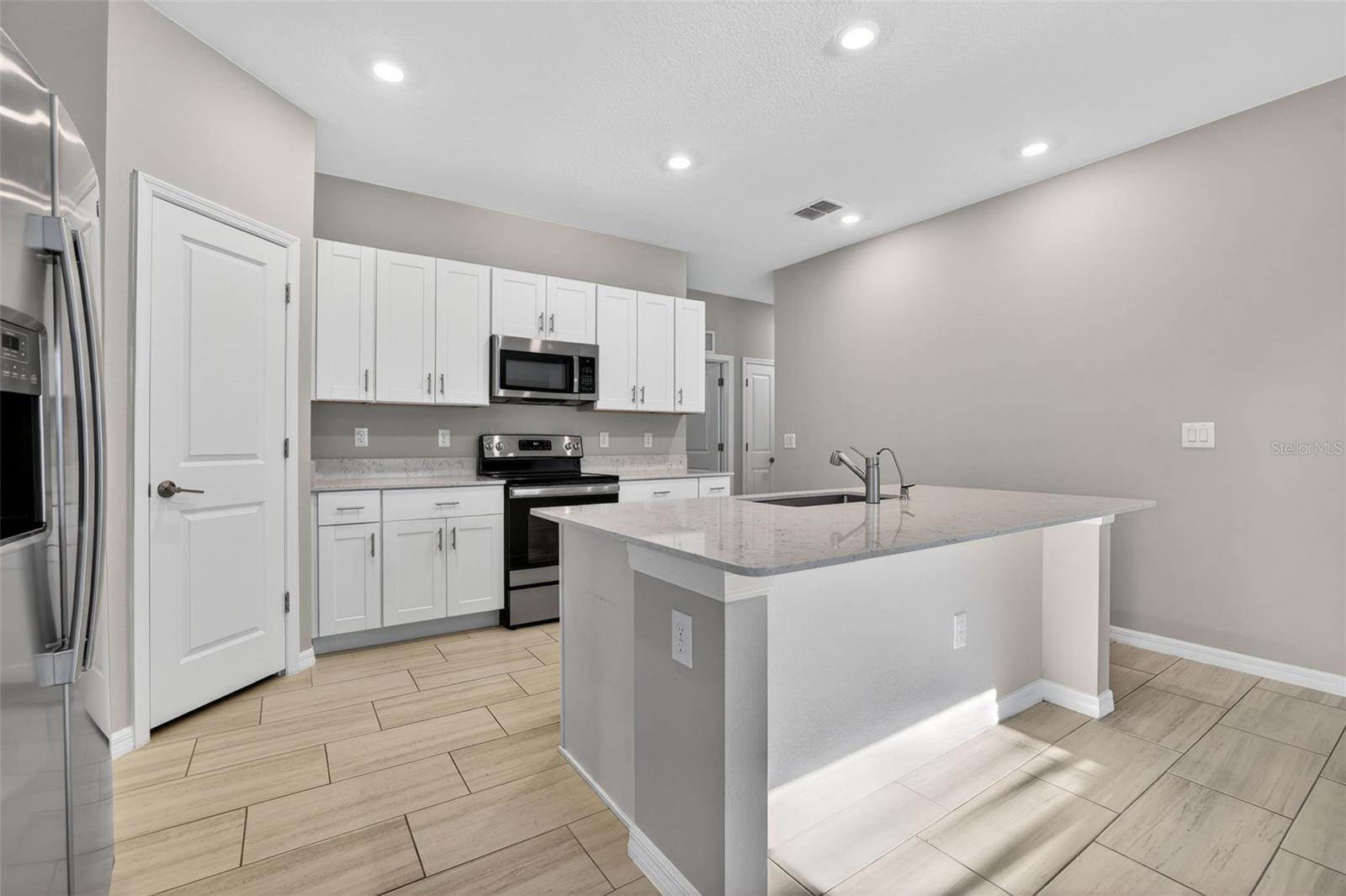 13187 PALMERSTON RD, RIVERVIEW, FL, 33579