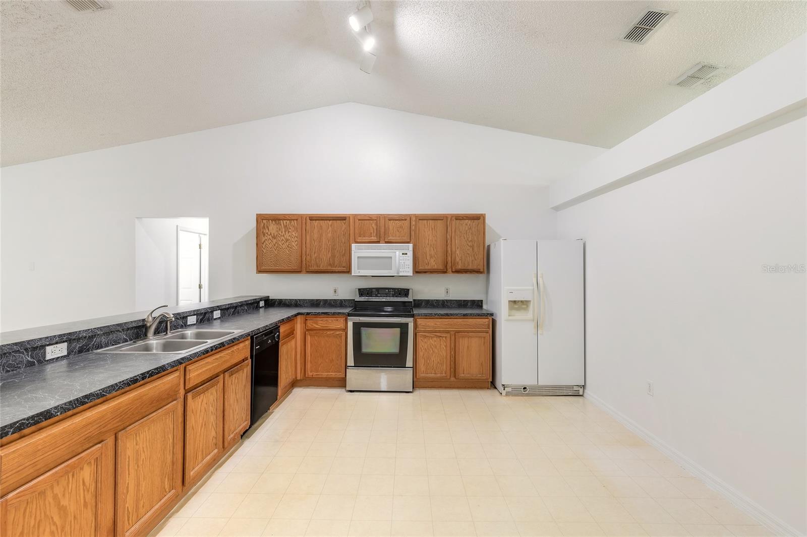 2593 SEDGEFIELD AVE, DELTONA, FL, 32725